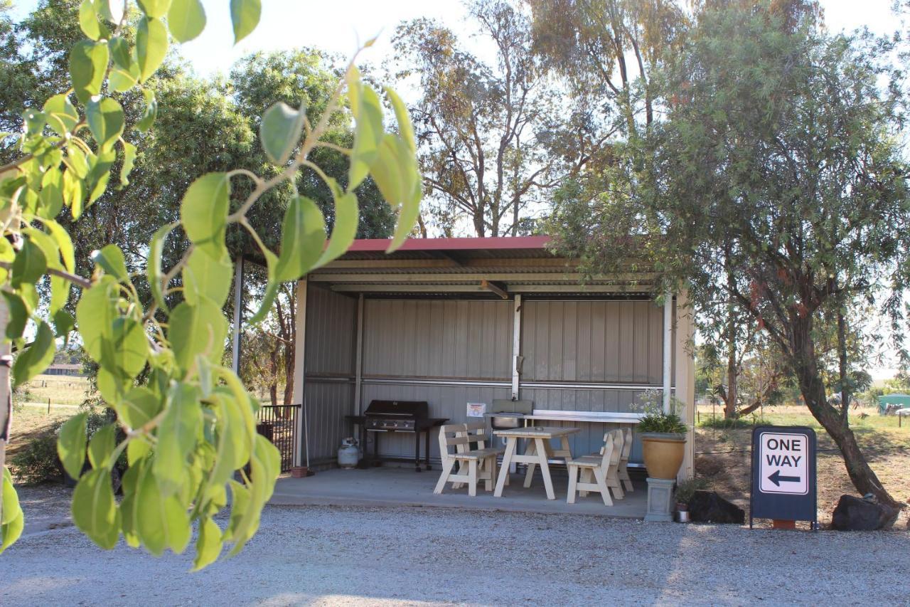 Lydoun Motel Chiltern Eksteriør bilde