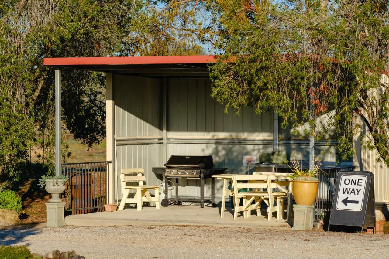 Lydoun Motel Chiltern Eksteriør bilde